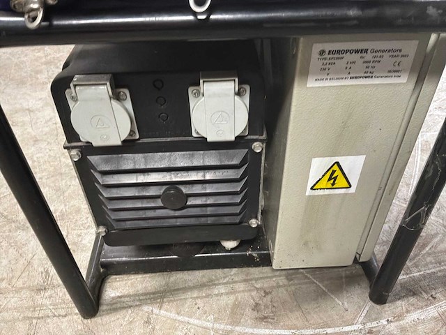2003 europower ep2500 f noodstroomaggregaat - afbeelding 8 van  11
