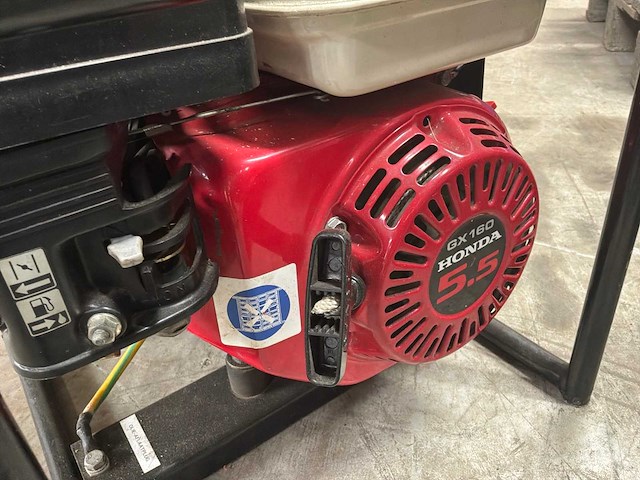 2003 europower ep2500 f noodstroomaggregaat - afbeelding 9 van  11