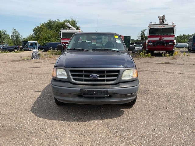 2003 ford f150 xl personenauto - afbeelding 12 van  20