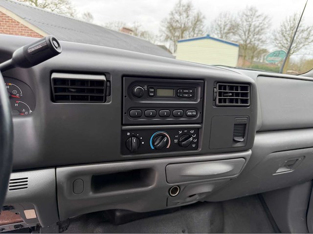 2003 ford f350 dually xl super duty stake bedrijfswagen - afbeelding 13 van  36