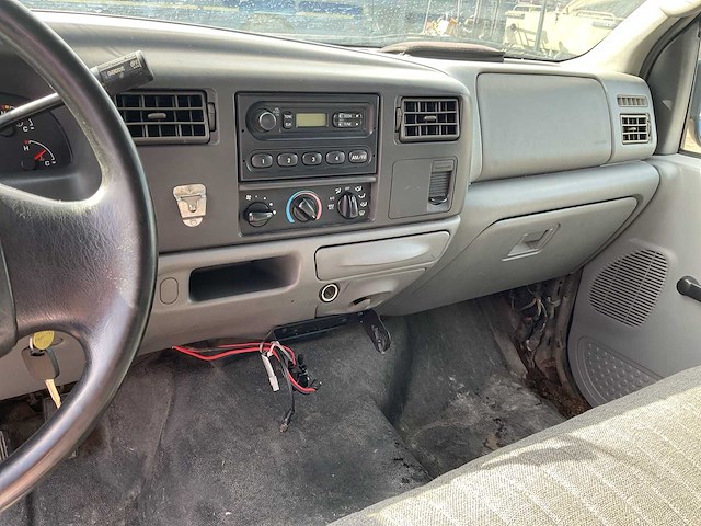 2003 ford f350 xl super duty personenauto - afbeelding 2 van  18
