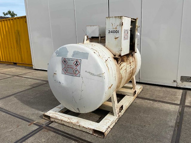 2003 hebo dw vlarem ii brandstoftank - afbeelding 1 van  9
