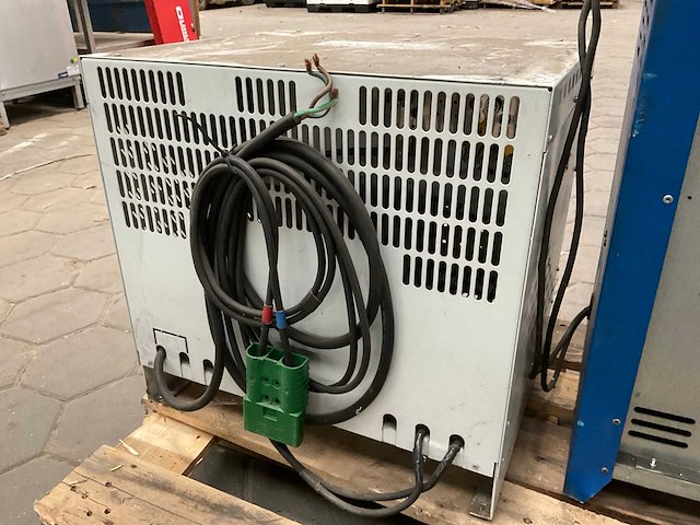 2003 hoppecke acculader - afbeelding 1 van  5