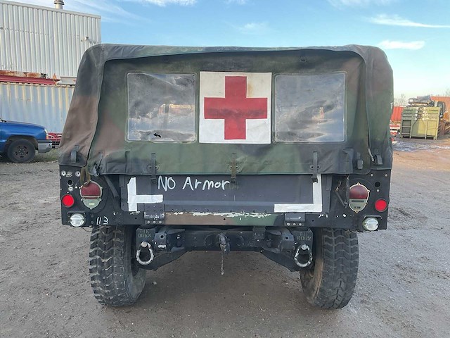 2003 humvee m 1035 a 2 ambulance - afbeelding 1 van  18