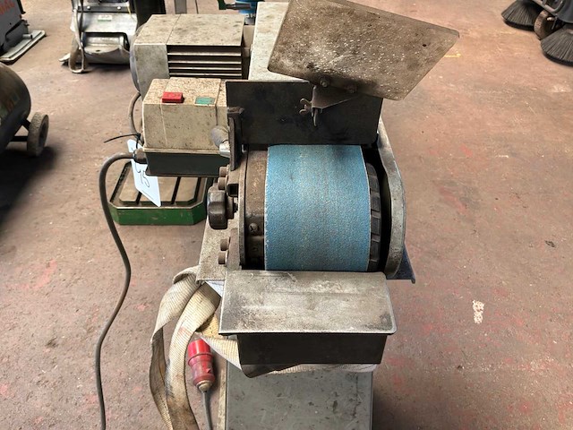 2003 huvema hu 100x1220 bandschuurmachine - afbeelding 3 van  5