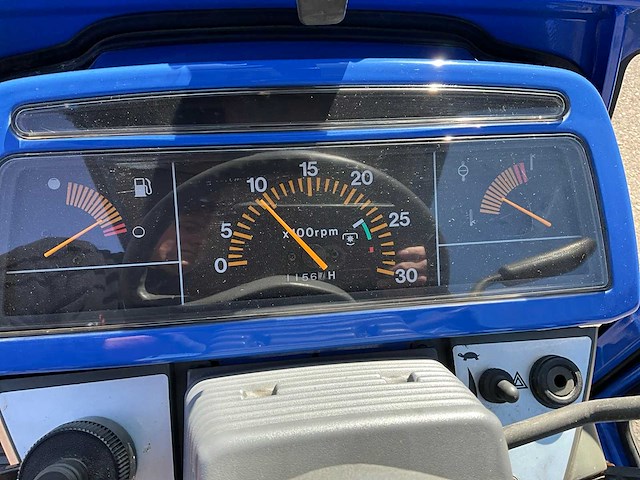 2003 iseki 321 4wd minitractor - afbeelding 13 van  25