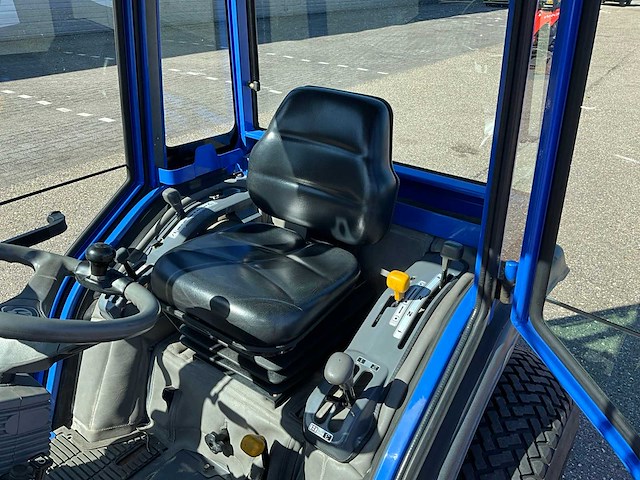 2003 iseki 321 4wd minitractor - afbeelding 7 van  25