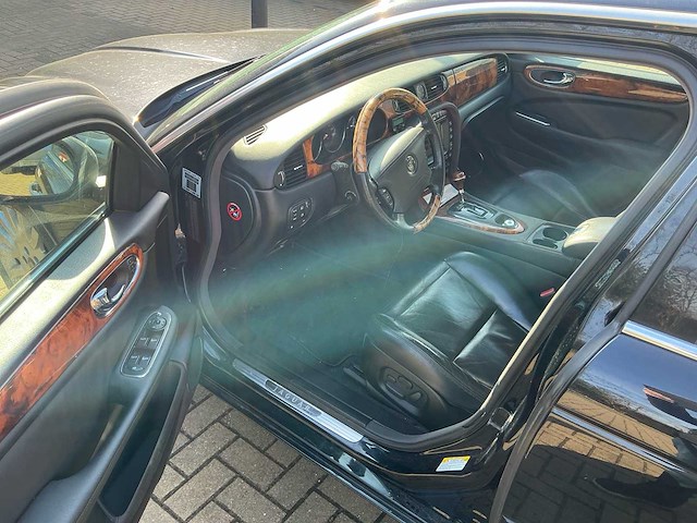 2003 jaguar xj 4.2 v8 executive personenauto - afbeelding 25 van  52