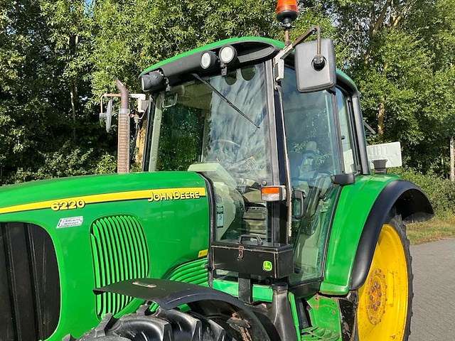 2003 john deere 6220 vierwielaangedreven landbouwtractor - afbeelding 6 van  29