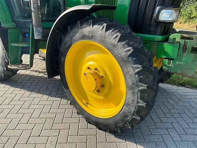 2003 john deere 6220 vierwielaangedreven landbouwtractor - afbeelding 23 van  29