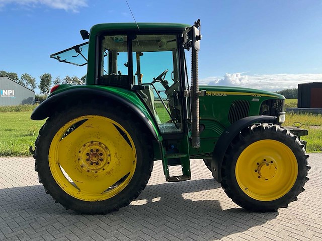 2003 john deere 6220 vierwielaangedreven landbouwtractor - afbeelding 26 van  29