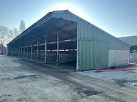 2003 kapschuur / stal - afbeelding 4 van  6