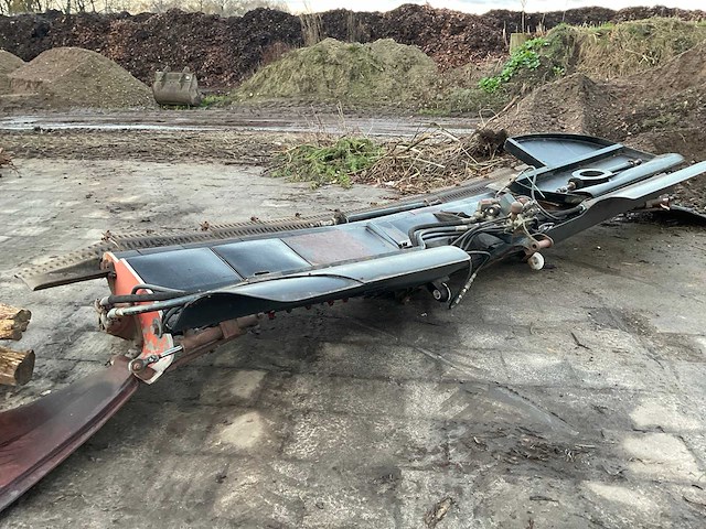 2003 leitwolf prinoth s-w1200m pistebully met sneeuwfrees en schuif - afbeelding 43 van  68