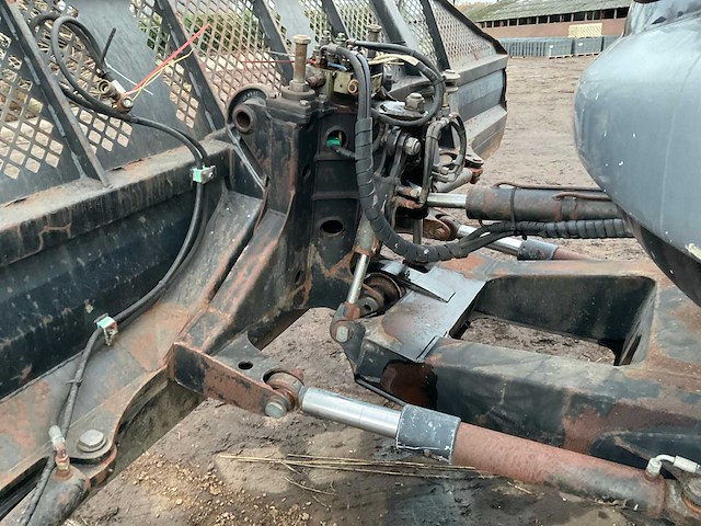 2003 leitwolf prinoth s-w1200m pistebully met sneeuwfrees en schuif - afbeelding 8 van  62