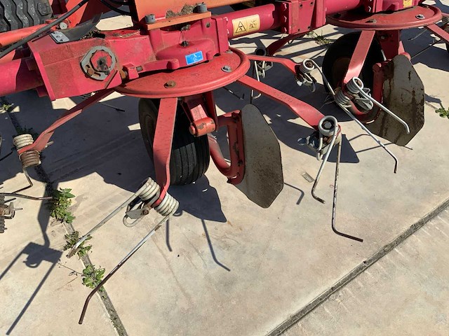 2003 lely 900 getrokken rotor hooischudder - afbeelding 3 van  3