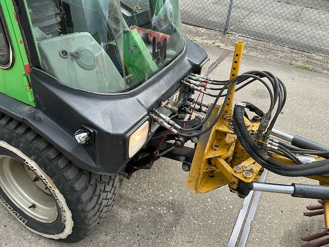 2003 lm trac lm285 straatveegmachine - afbeelding 13 van  47