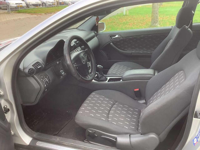 2003 mercedes-benz c-klasse sportcoupé 180 k. amice personenauto - afbeelding 9 van  13