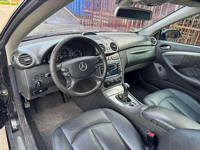 2003 mercedes-benz clk-klasse cabrio 240 avantgarde amg 19'' handgeschakeld xd-054-h - afbeelding 19 van  26