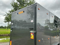 2003 mercedes-benz vrachtwagen met race trailer - afbeelding 9 van  87