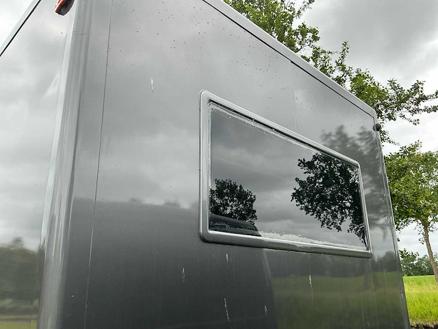 2003 mercedes-benz vrachtwagen met race trailer - afbeelding 14 van  87