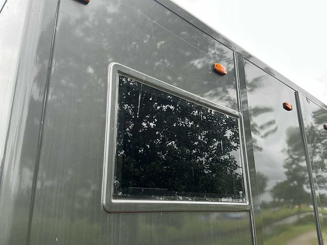 2003 mercedes-benz vrachtwagen met race trailer - afbeelding 17 van  87