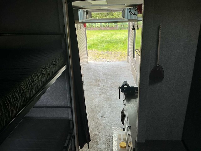 2003 mercedes-benz vrachtwagen met race trailer - afbeelding 54 van  87