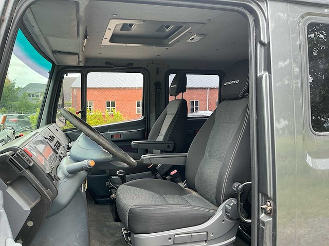 2003 mercedes-benz vrachtwagen met race trailer - afbeelding 65 van  87