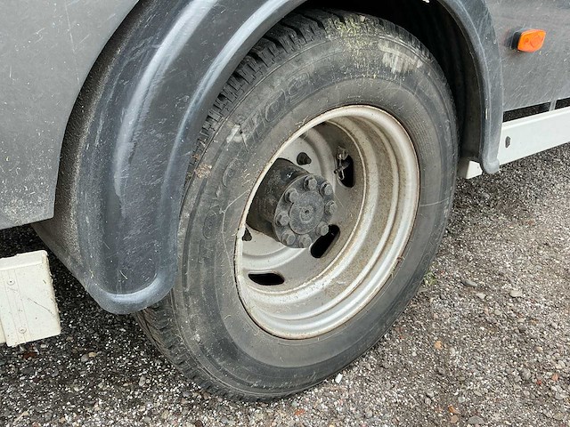 2003 mercedes-benz vrachtwagen met race trailer - afbeelding 83 van  87