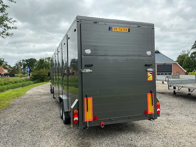 2003 mercedes-benz vrachtwagen met race trailer - afbeelding 5 van  87