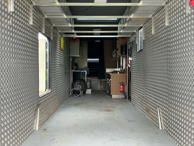 2003 mercedes-benz vrachtwagen met race trailer - afbeelding 28 van  87