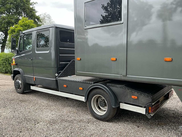 2003 mercedes-benz vrachtwagen met race trailer - afbeelding 62 van  87