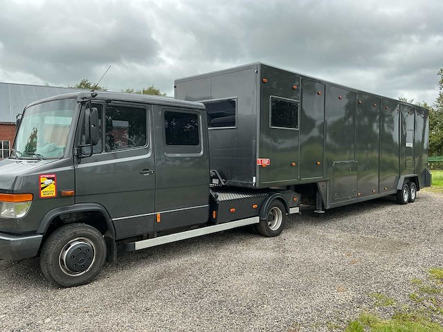 2003 mercedes-benz vrachtwagen met race trailer - afbeelding 67 van  87