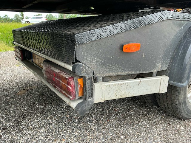 2003 mercedes-benz vrachtwagen met race trailer - afbeelding 82 van  87