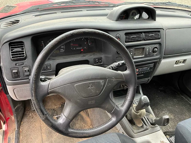 2003 mitsubishi pajero sport 2.5tdi gls 4x4 bedrijfswagen 26-bk-rj - afbeelding 14 van  36