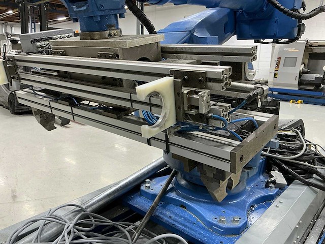 2003 motoman tsl-2000sn industriële robot - afbeelding 4 van  16