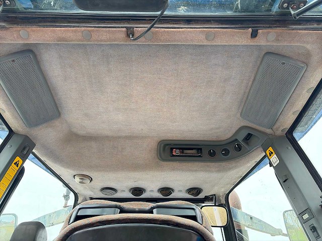 2003 new holland tm175 vierwielaangedreven landbouwtractor - afbeelding 8 van  21