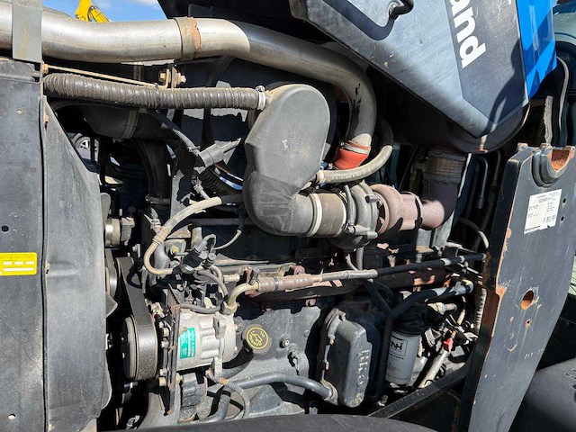 2003 new holland tm190 vierwielaangedreven landbouwtractor - afbeelding 10 van  12