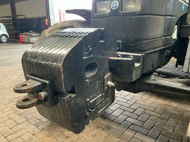 2003 new holland ts110 vierwielaangedreven landbouwtractor - afbeelding 7 van  15