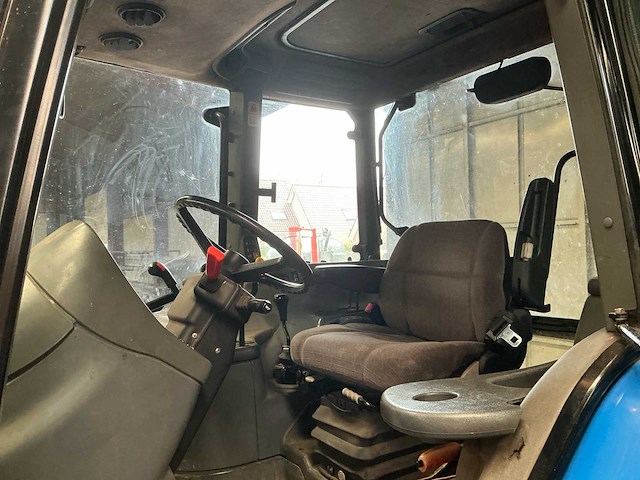 2003 new holland ts110 vierwielaangedreven landbouwtractor - afbeelding 11 van  15