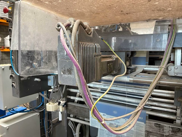 2003 newton 400 uva packaging/verticale verpakkingsmachine - afbeelding 89 van  93