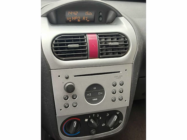 2003 opel corsa 1.2-16v njoy personenauto - afbeelding 3 van  11