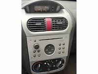 2003 opel corsa 1.2-16v njoy personenauto - afbeelding 3 van  11