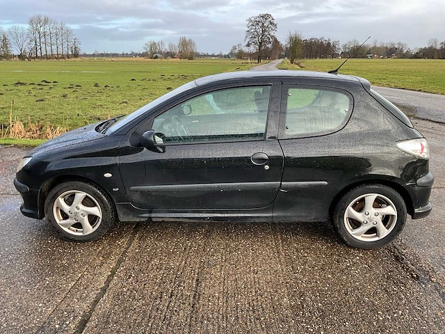 2003 peugeot 206 1.6 xs personenauto - afbeelding 17 van  20