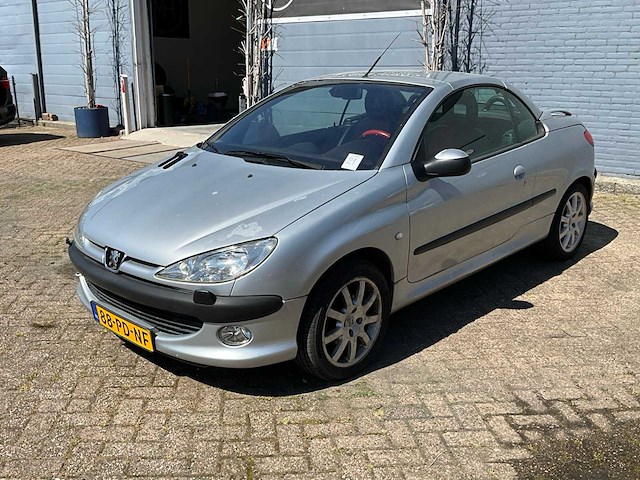 2003 peugeot 206 cc 2.0-16v roland g. cabrio - afbeelding 26 van  30