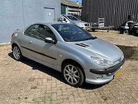2003 peugeot 206 cc 2.0-16v roland g. cabrio - afbeelding 28 van  30
