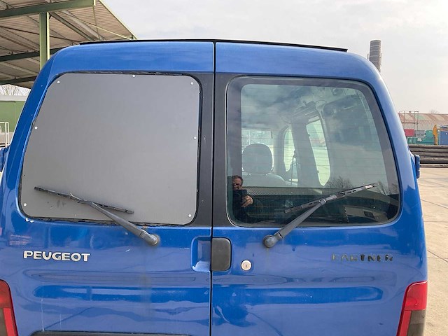 2003 peugeot partner 170c 1.9d-500 bedrijfswagen - afbeelding 1 van  8