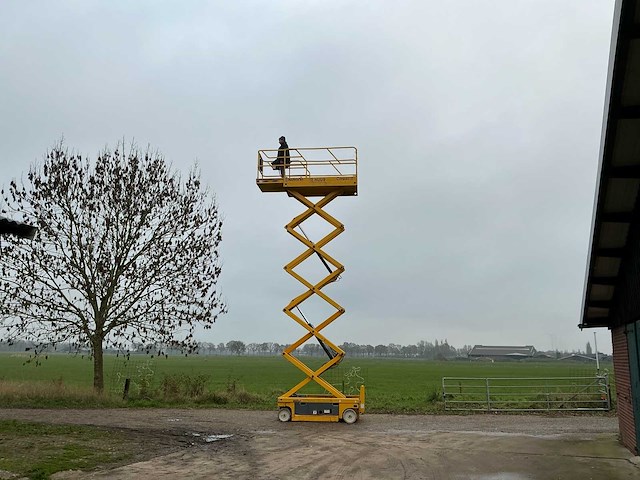 2003 pinguely - haulotte compact 12 hoogwerker - afbeelding 15 van  15