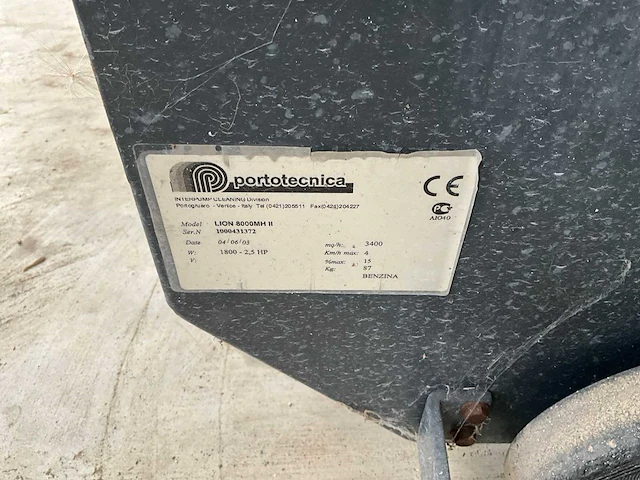 2003 portptecnica lion8000mh zelfrijdende veeg- zuigmachine - afbeelding 4 van  12