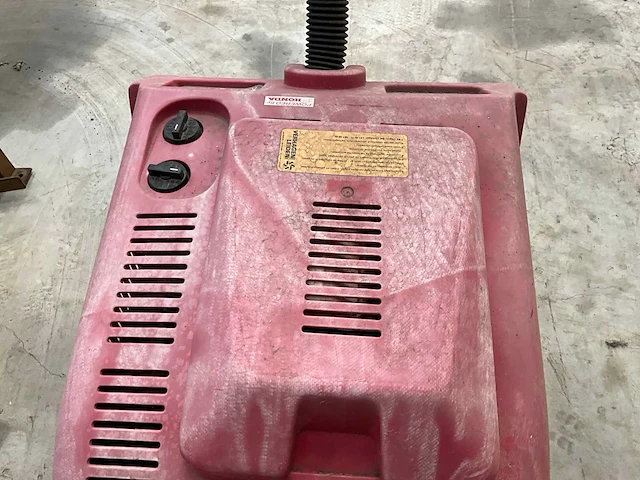 2003 portptecnica lion8000mh zelfrijdende veeg- zuigmachine - afbeelding 9 van  12