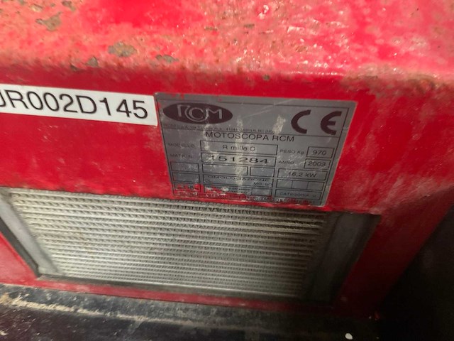 2003 rcm r mille d diesel zelfrijdende veegmachine - afbeelding 10 van  10